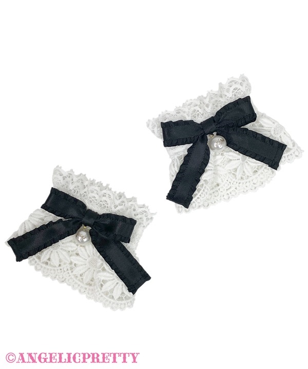 Grace Lace Cuffs - White x Black - Click Image to Close