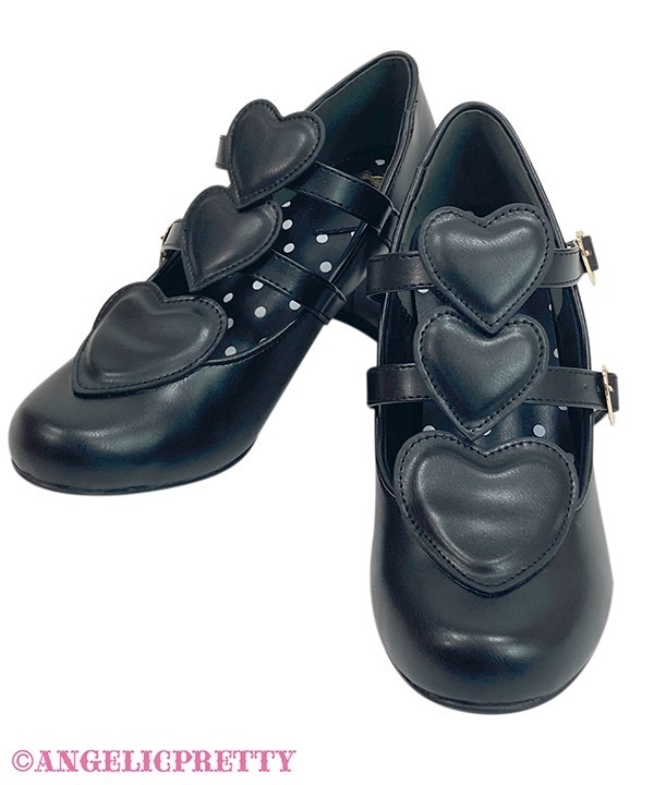 Trio Heart Shoes (M) - Black